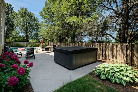 KC Oasis: Pool, Hot Tub, Sauna