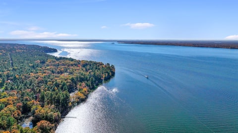 Castle Rock Lake,30 miles to Dells,Fireplace,Games
