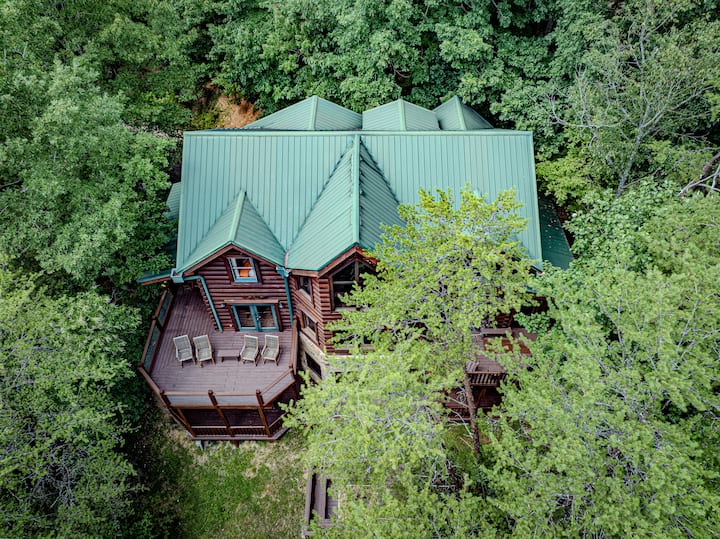 5br Timber Haven | Hot Tub | Game Room |&nbsp;Theater - Pigeon Forge, TN