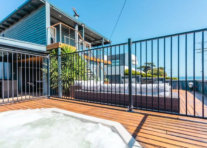 Blue Pearl Retreat | Opp Beach: Spa & Sunset Pool gallery image 3