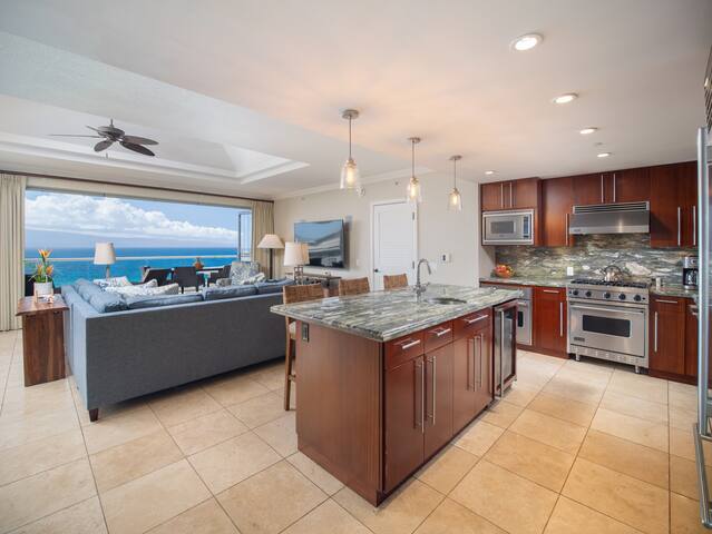 Penthouse Suite w/ Lanai & Grill Honua Kai K1025 gallery image 4