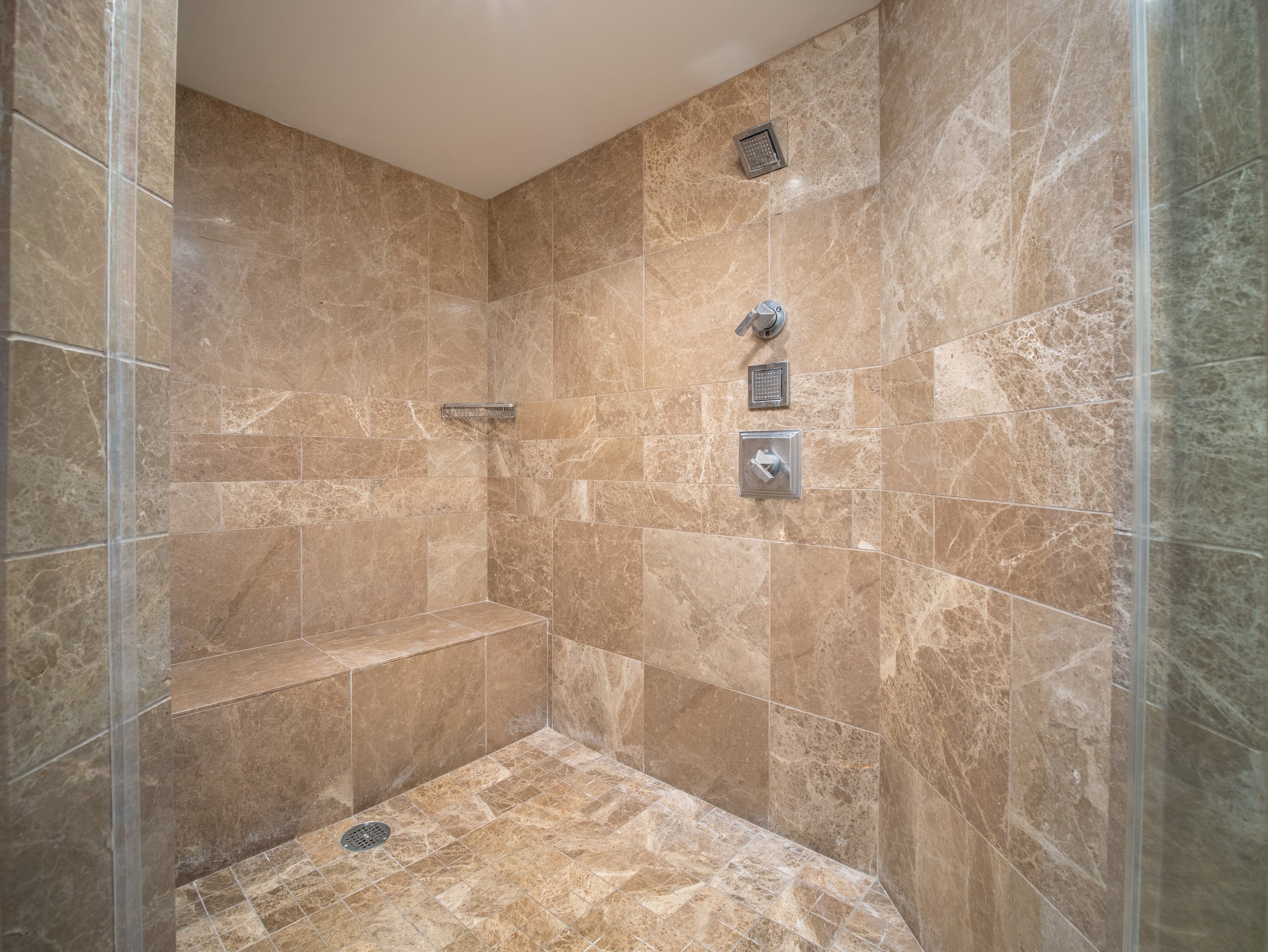 Home in Lahaina · ★4.75 · 3 bedrooms · 4 beds · 3 baths - Image 23
