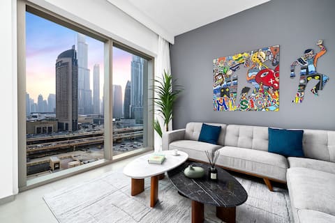 Top Airbnb: Arthouse 2BR with Burj Khalifa Views, Pool & Gym in Za'abeel Second