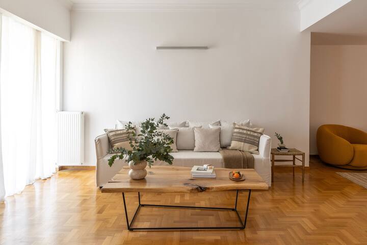 Acropolis Museum Retreat – 2 Bedroom Apartment gallery image 2