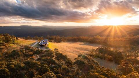 Mountain Top Bilpin, Long House Isyd
