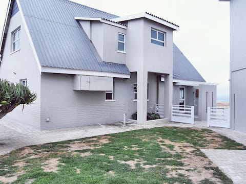 4 Bedroom Beachfront Home