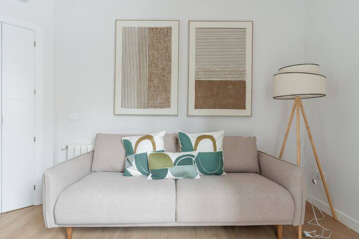 Stylish & Central -4bedrooms 2bathrooms-Salamanca gallery image 5