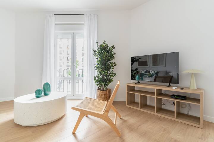 Stylish & Central -4bedrooms 2bathrooms-Salamanca gallery image 2