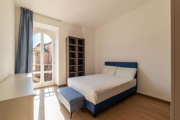3-Bedroom flat near the Colosseum gallery image 3