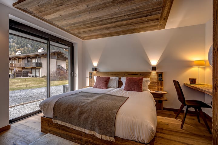 Bedroom 2, flexible double or twin room with ensuite