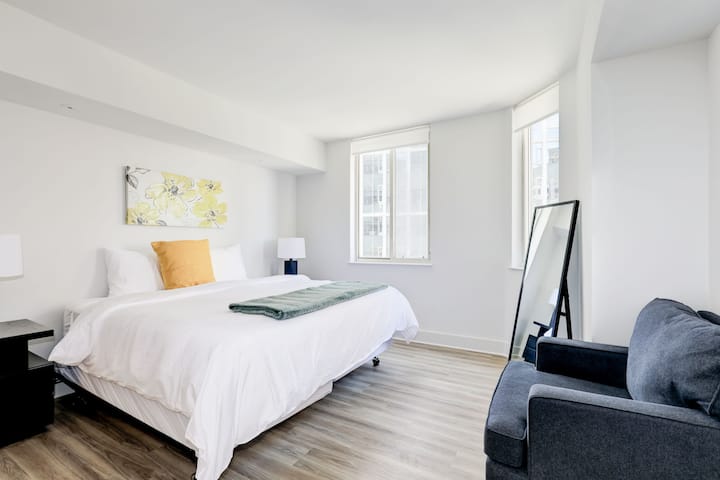 Dormitorio principal minimalista