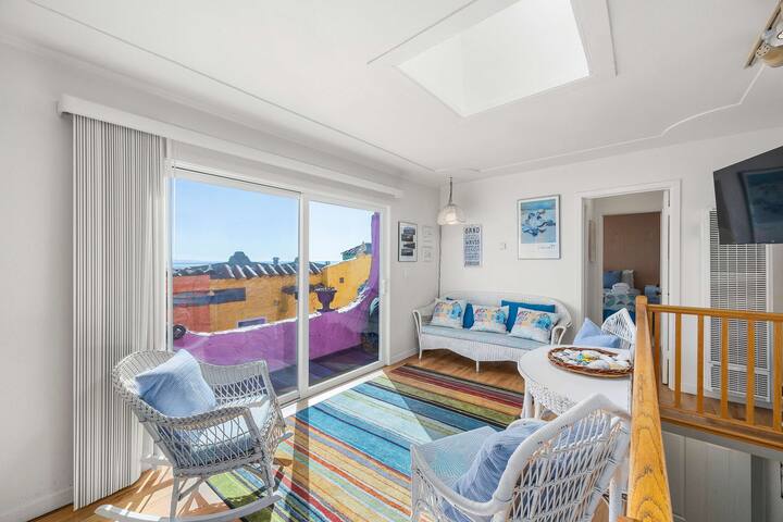 Grandma’s Nest steps from Capitola Beach! gallery image 5