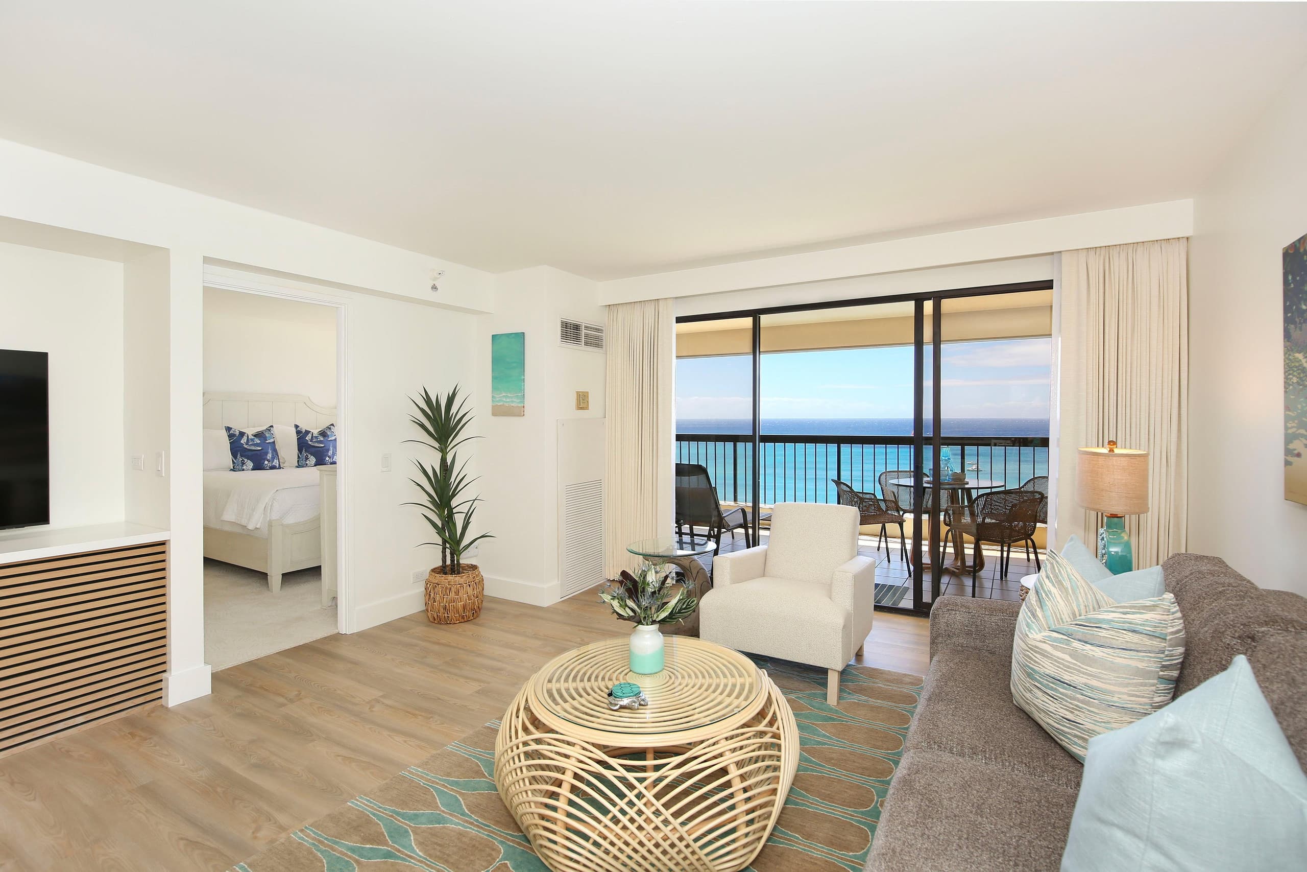 Luxury full ocean view at Waikiki Beach Tower 2003 - Image 2