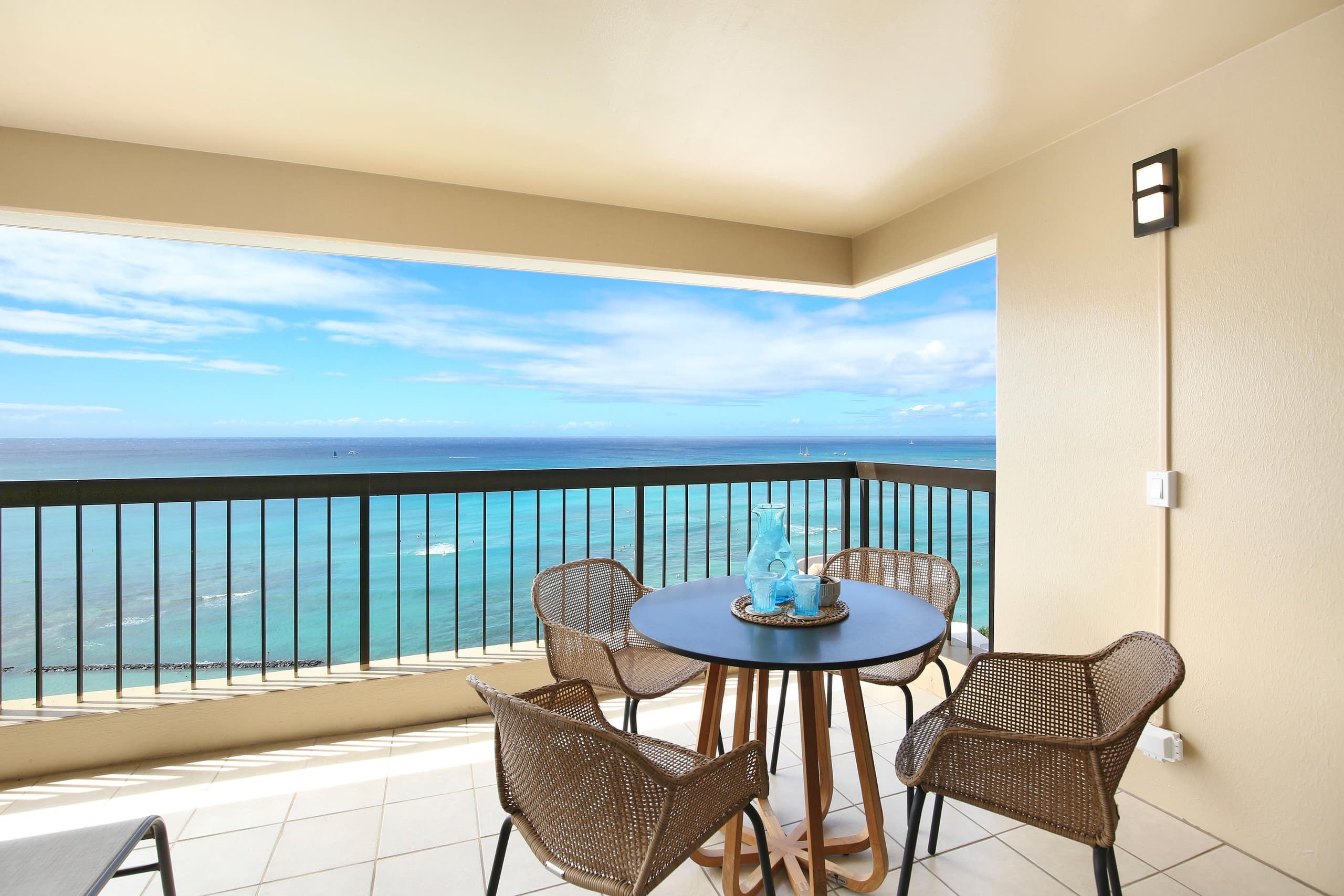 Luxury full ocean view at Waikiki Beach Tower 2003 - Image 27