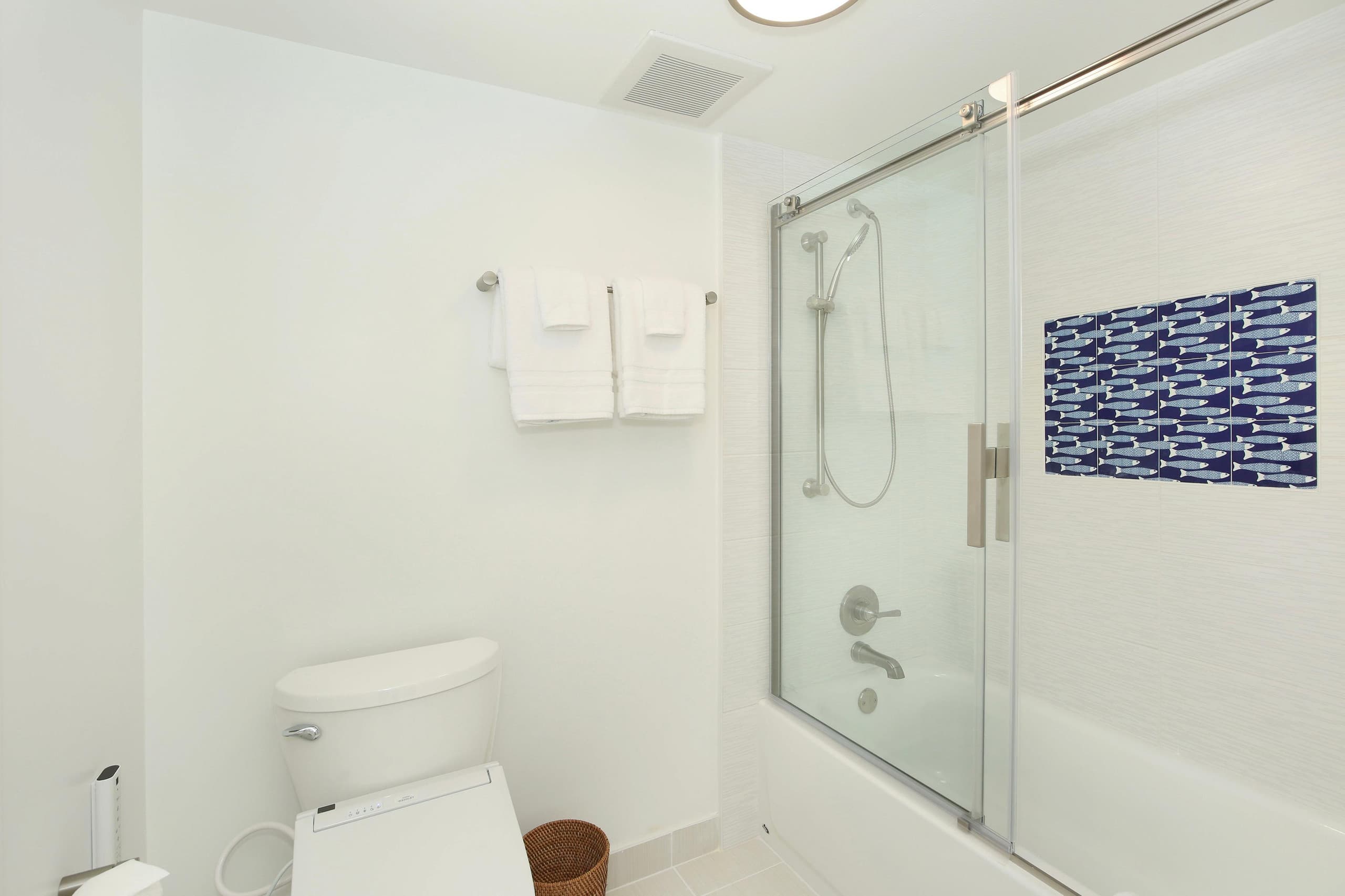 Luxury full ocean view at Waikiki Beach Tower 2003 - Image 25