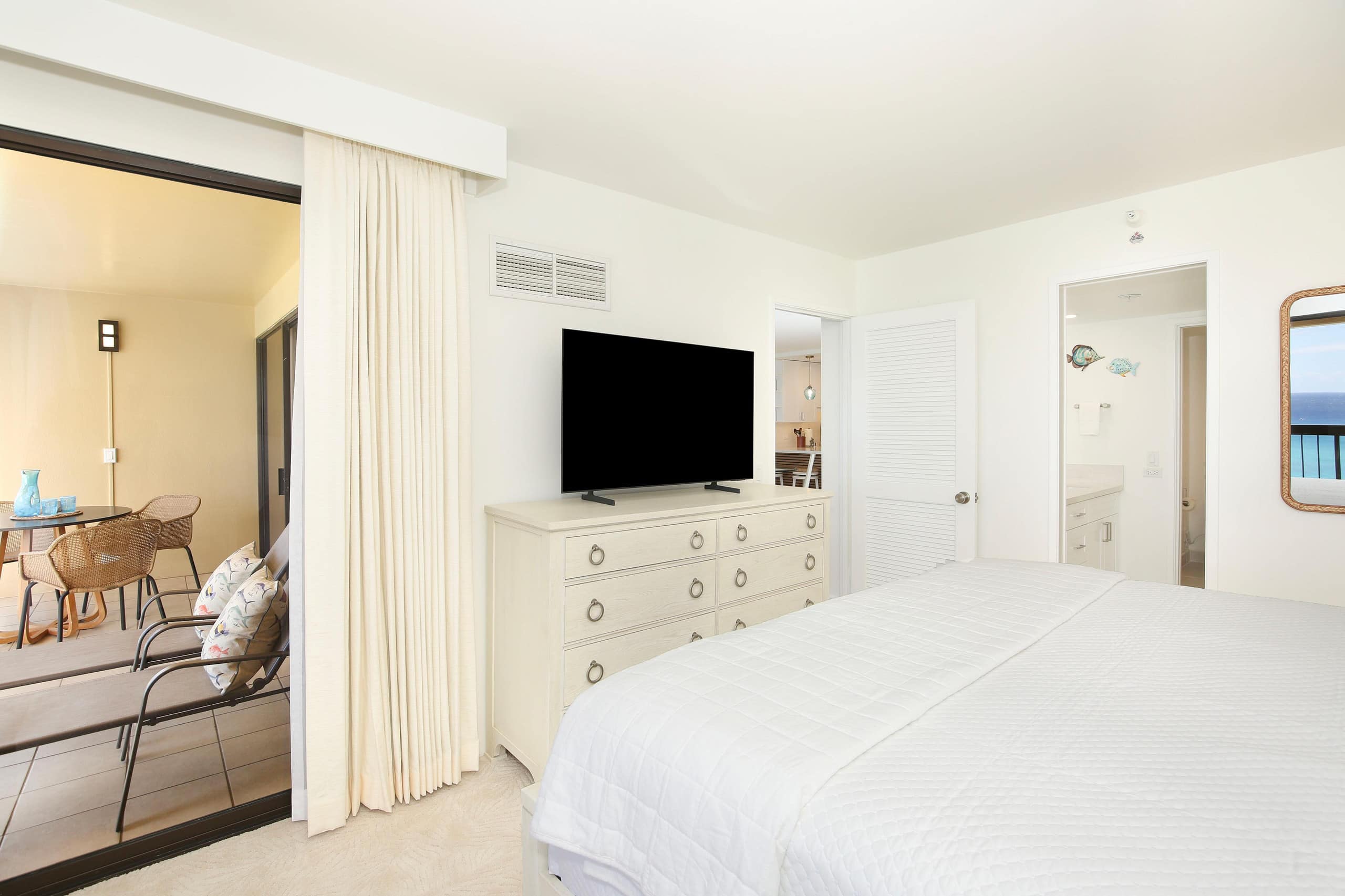 Luxury full ocean view at Waikiki Beach Tower 2003 - Image 20