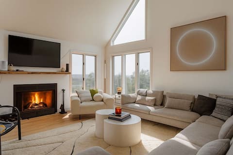 Casa Manzara: Mountain Top Views, Pool + Hot Tub