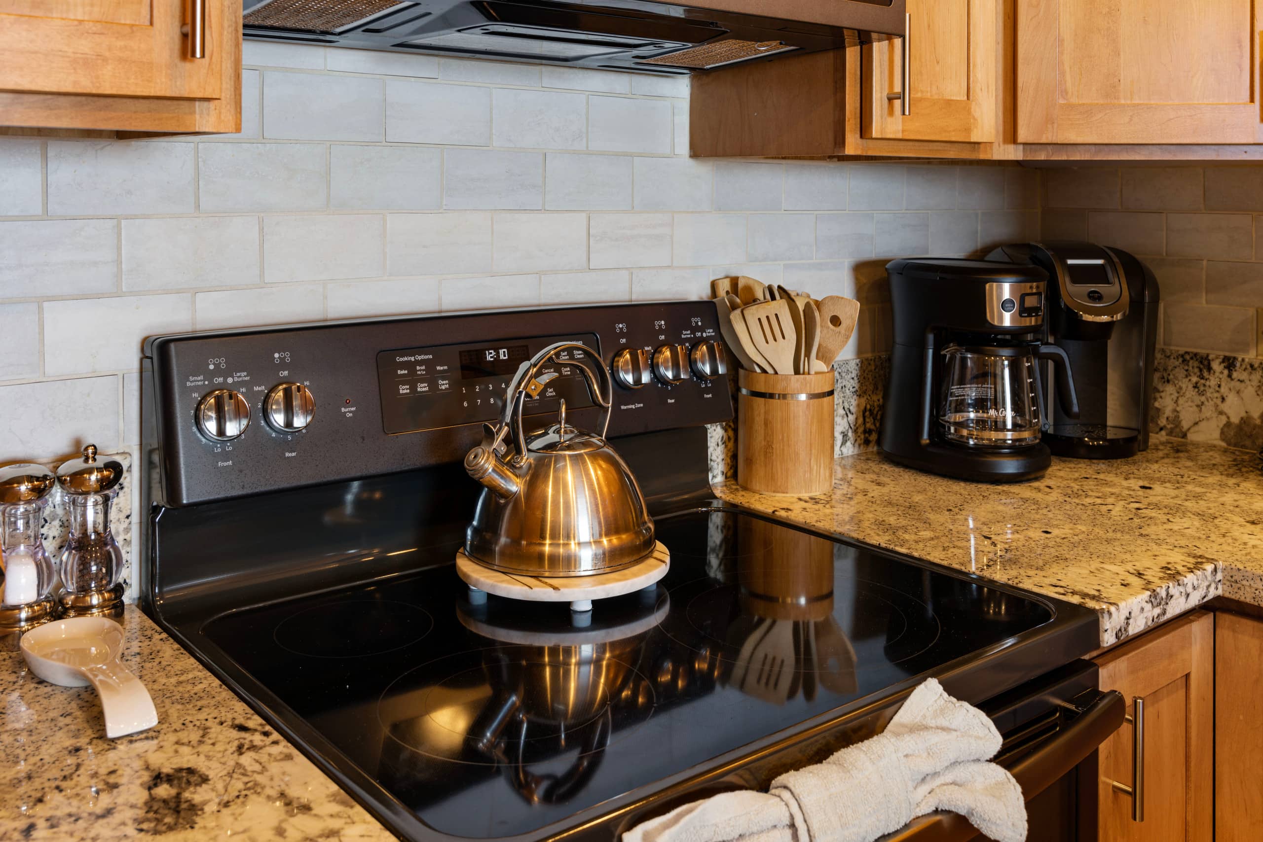 Home in Lahaina · ★4.95 · 3 bedrooms · 5 beds · 2 private baths - Image 14