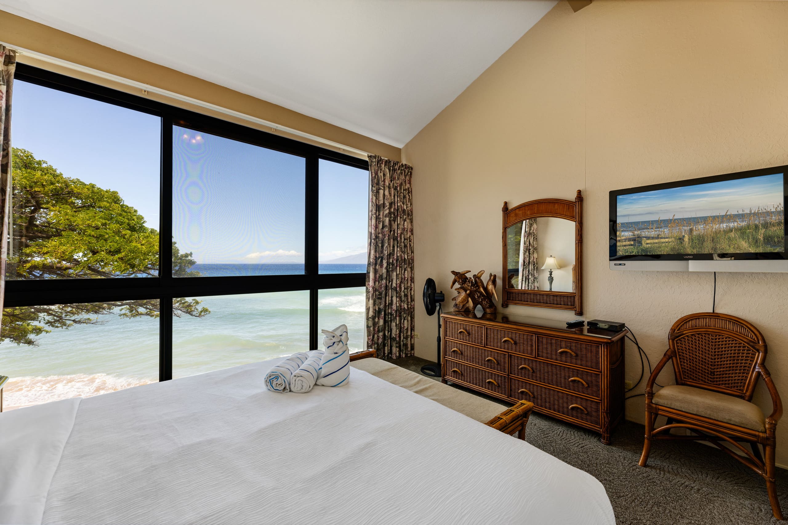 Home in Lahaina · ★4.95 · 3 bedrooms · 5 beds · 2 private baths - Image 25