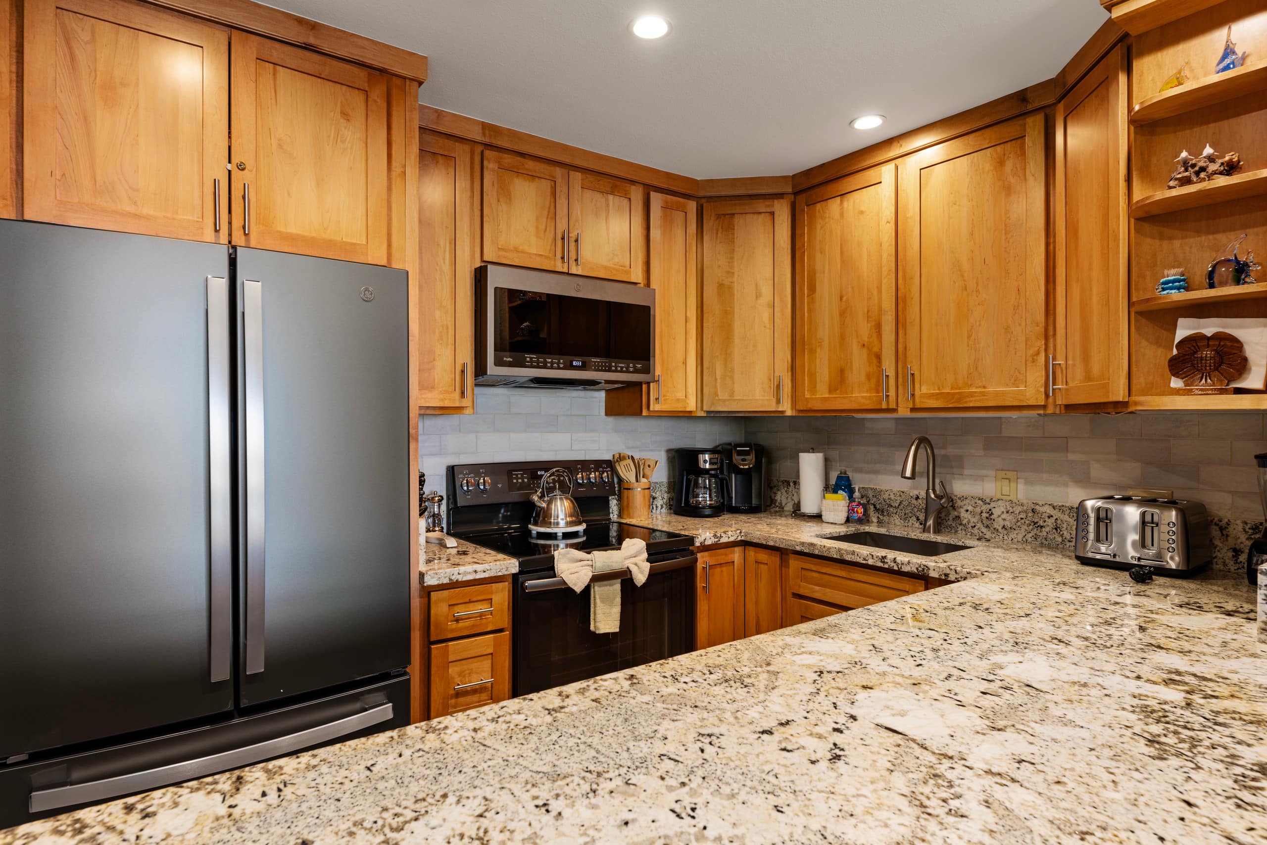 Home in Lahaina · ★4.95 · 3 bedrooms · 5 beds · 2 private baths - Image 10