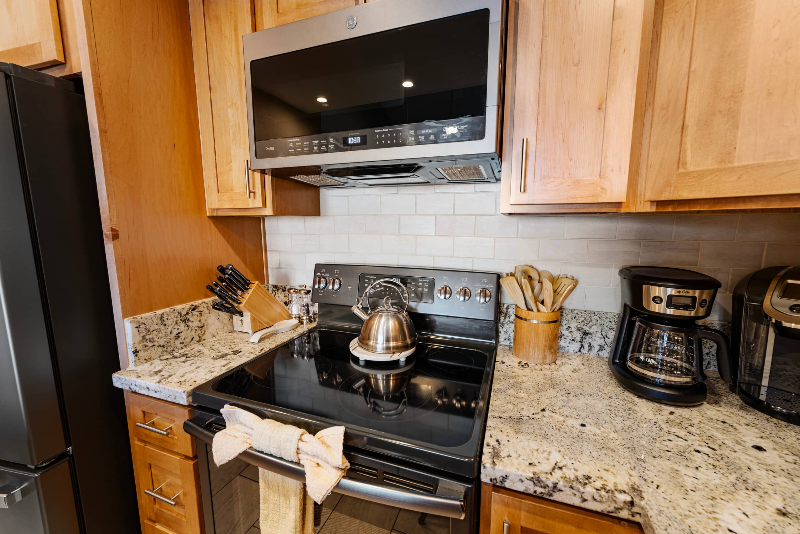 Home in Lahaina · ★4.95 · 3 bedrooms · 5 beds · 2 private baths - Image 13