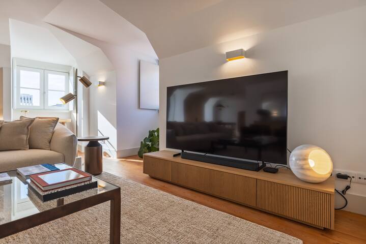 Tagus Riverview Penthouse gallery image 2