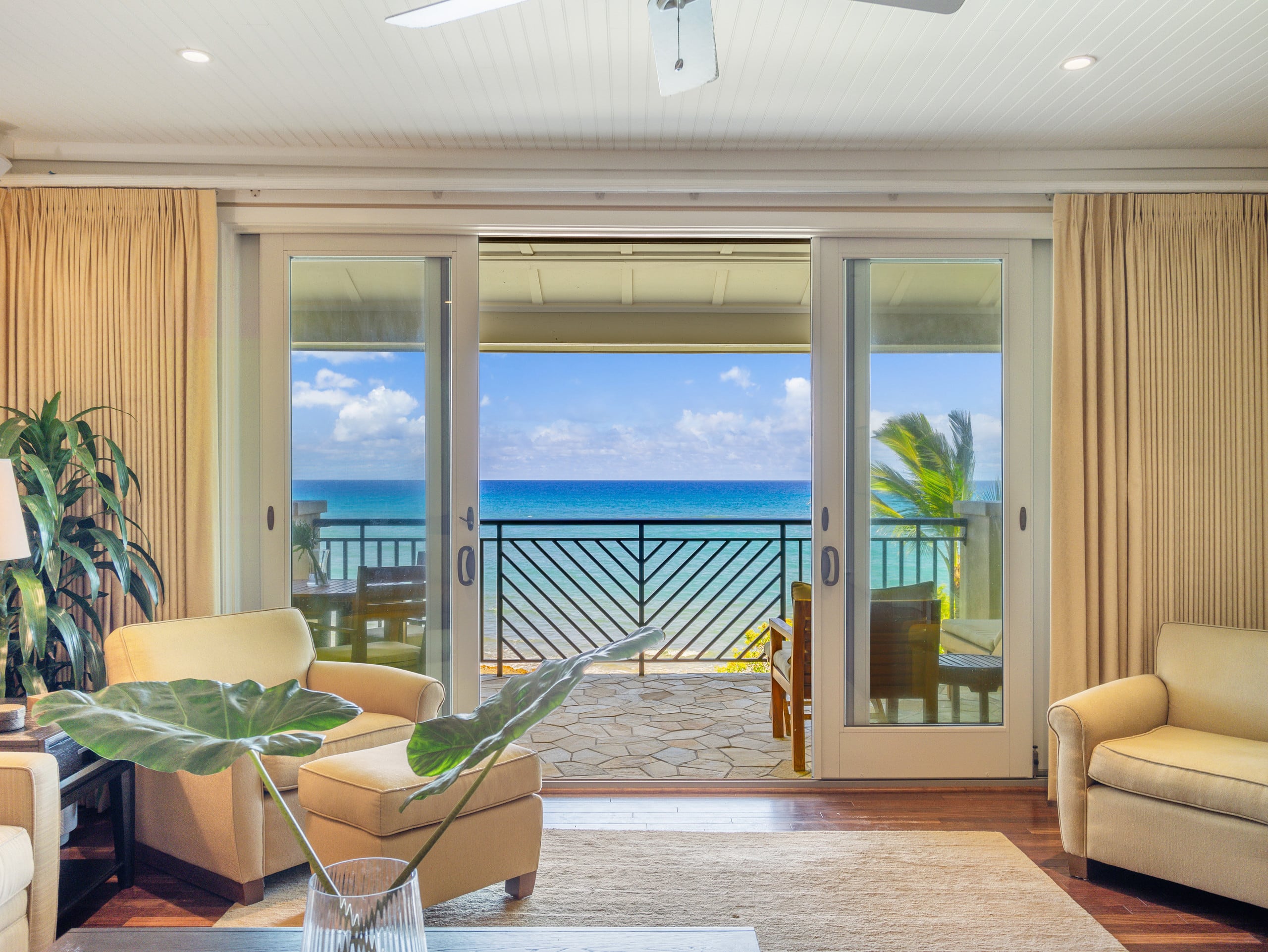 Villa in Kahuku · ★4.96 · 4 bedrooms · 5 beds · 3 private baths - Image 4