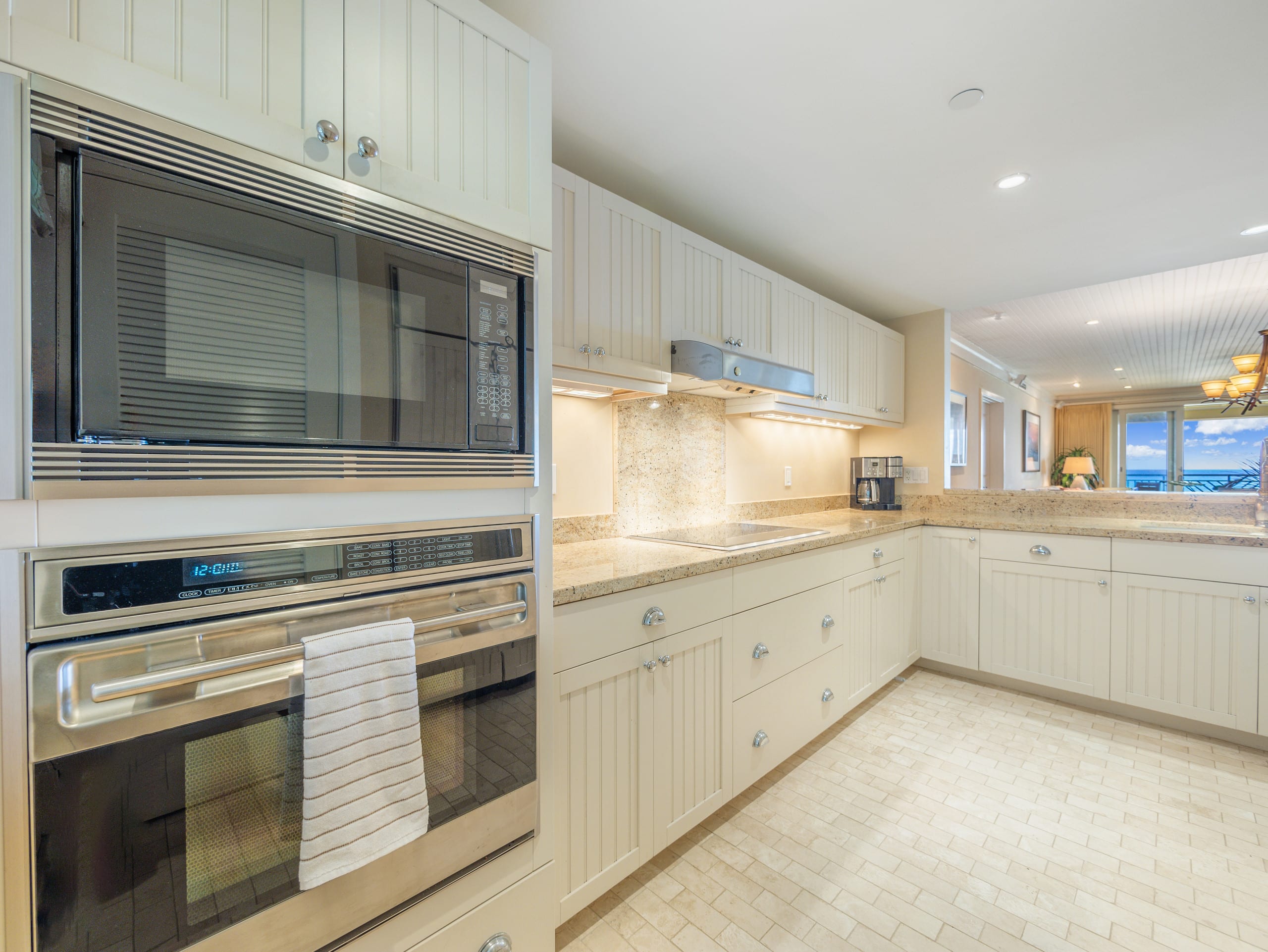 Villa in Kahuku · ★4.96 · 4 bedrooms · 5 beds · 3 private baths - Image 8