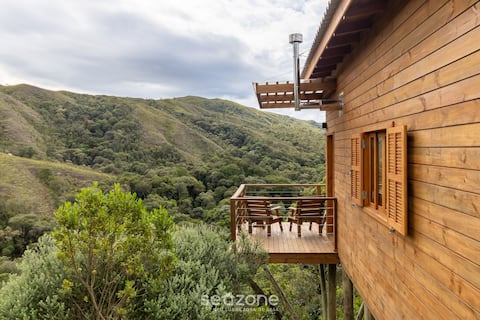 Airbnb em destaque: Cabin w/ view and jacuzzi Santa Catarina VST025 em Anitápolis