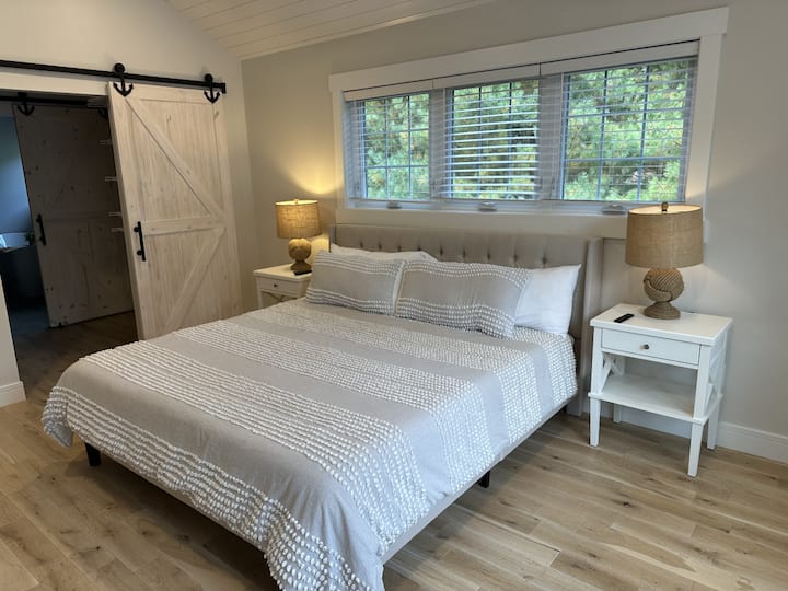 Dhoma e gjumit 2  - Mbret me banjë ngjitur