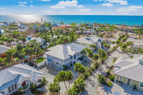 Walk to Beach, Heated Pool, Jacuzzi, Arcade Games