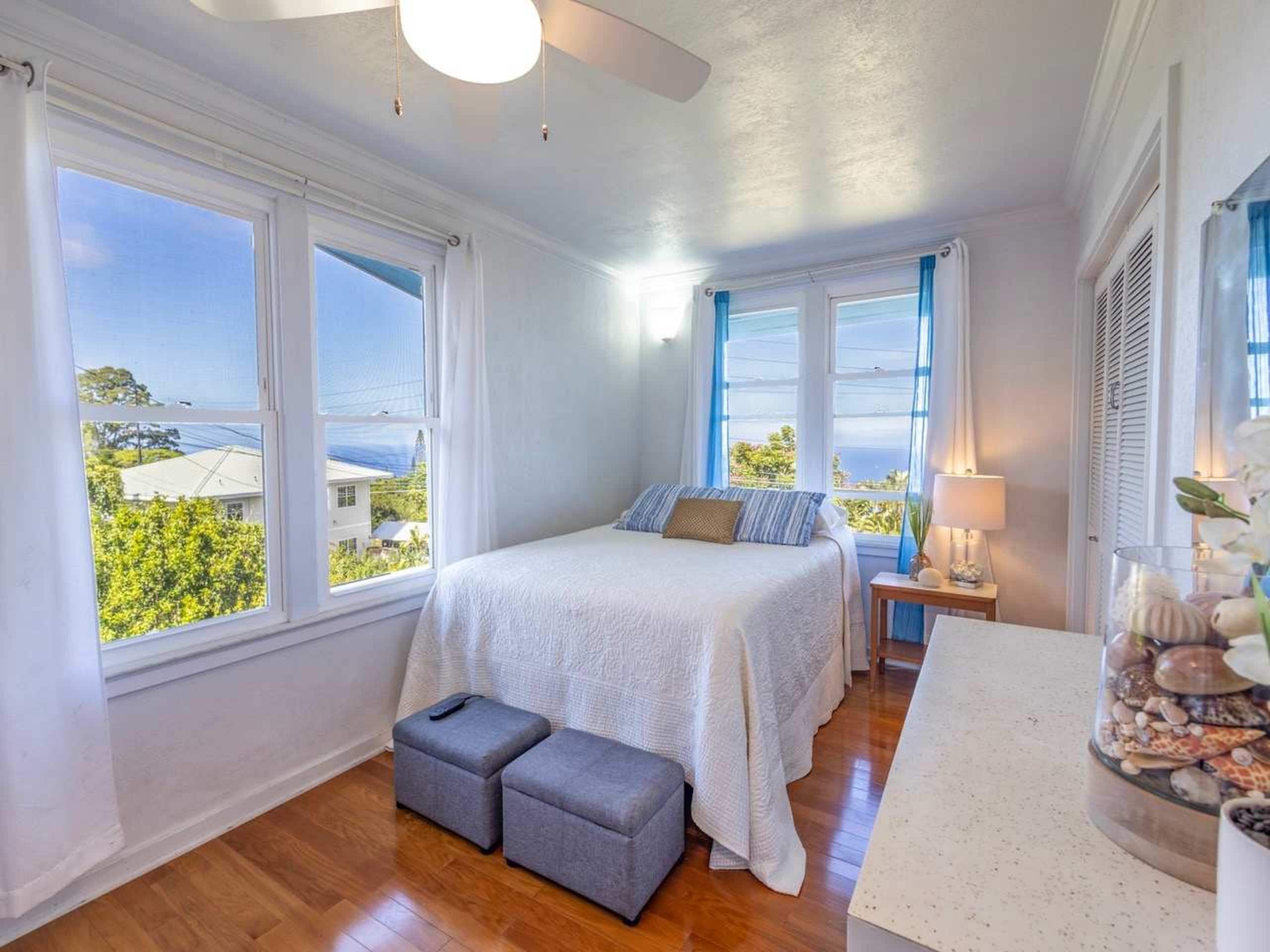 Home in Holualoa · ★4.87 · 3 bedrooms · 4 beds · 2 baths - Photo 7