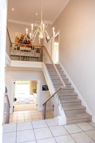 House in Upper Claremont gallery image 3