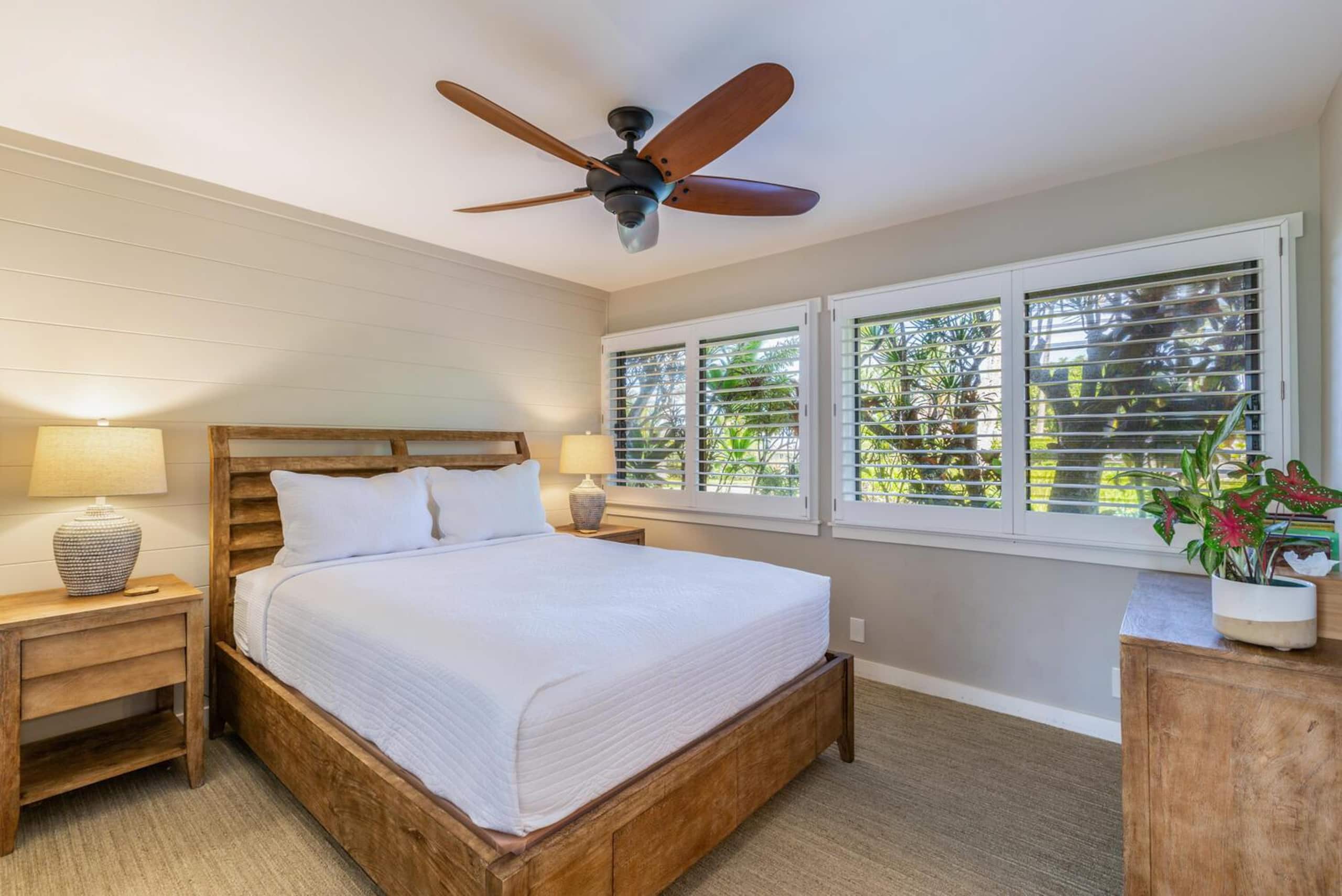 Updated Ground Floor Escape w/ Lanai & Pool - Photo 4