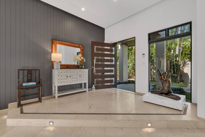 Villa 8 The Lakes gallery image 3