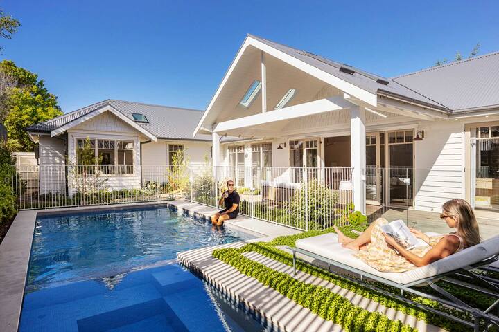 Muskoka, Luxe Retreat with Pool, Spa & Fire Pit gallery image 3