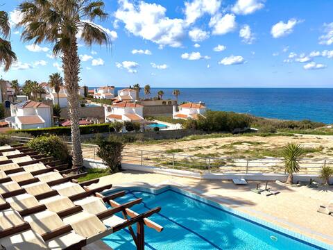 Charming villa with magical sea view, perfect for