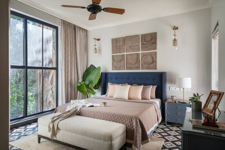 Rooms: Bedroom