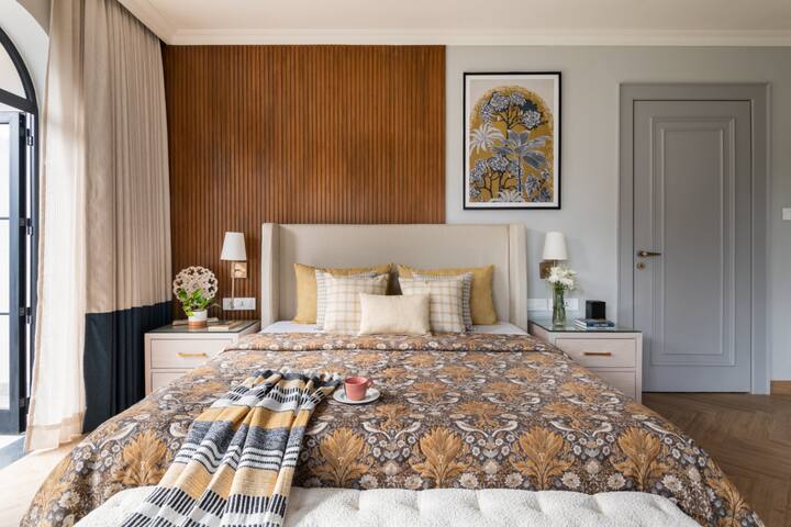 Rooms: Bedroom