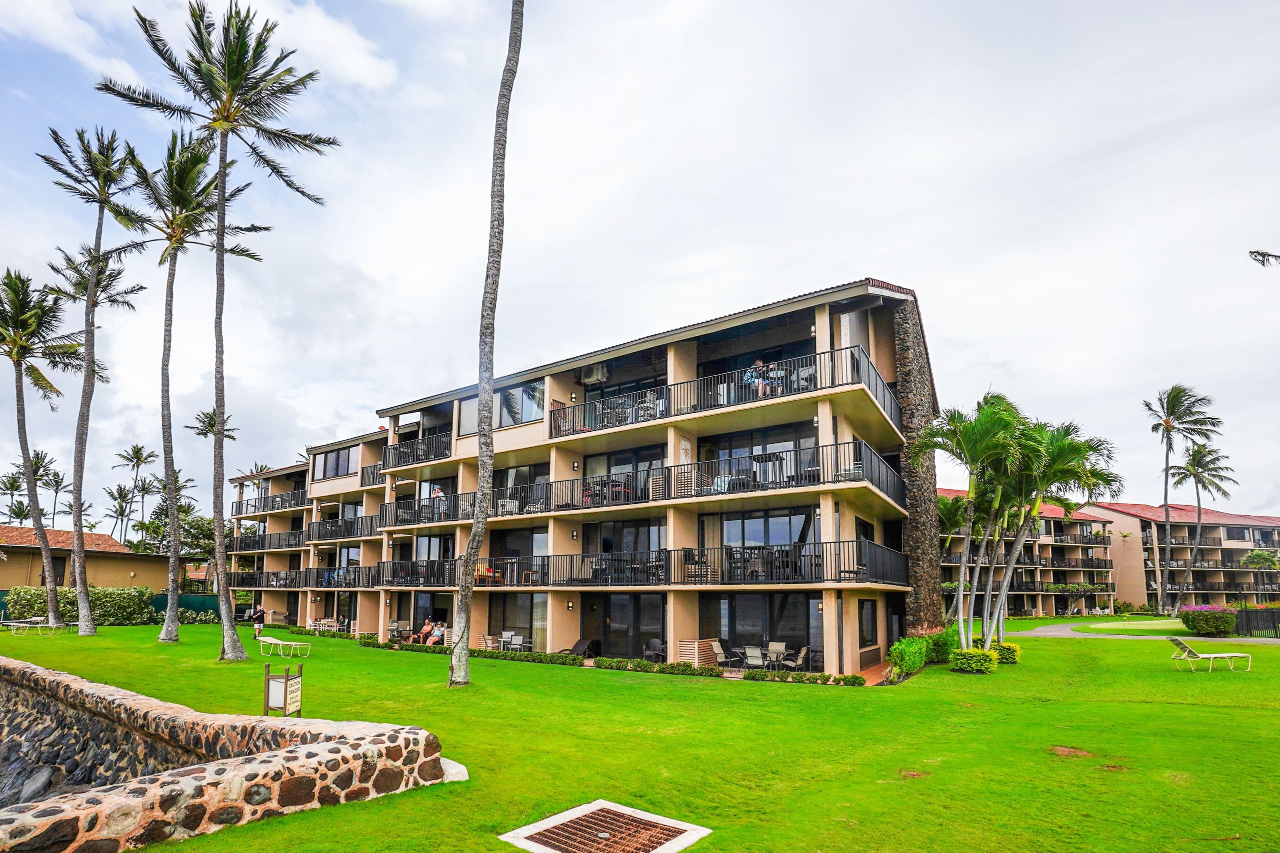 Home in Lahaina · ★4.8 · 1 bedroom · 2 beds · 1 private bath - Image 25