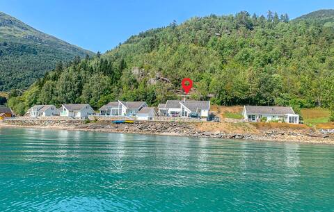 4 bedroom awesome home in Luster