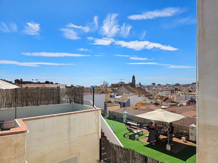 Two Bed Apartment In Malaga City Centre - Málaga