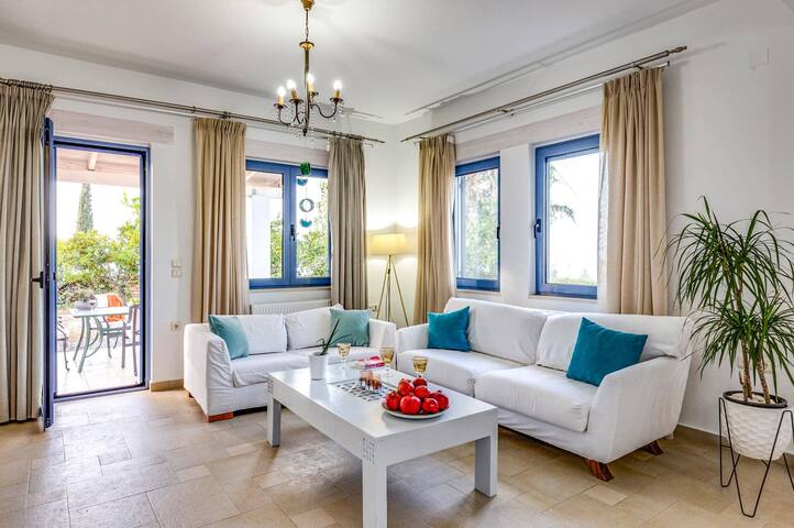 Villa Muse by Villa Plus gallery image 5