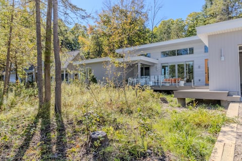 Stargazer – Modern Luxury Meets Up North Charm