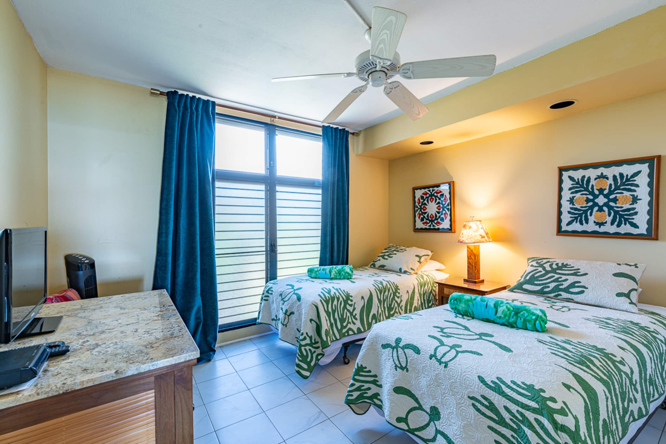 Condo in Lahaina · ★4.77 · 3 bedrooms · 4 beds · 2.5 baths - Image 12