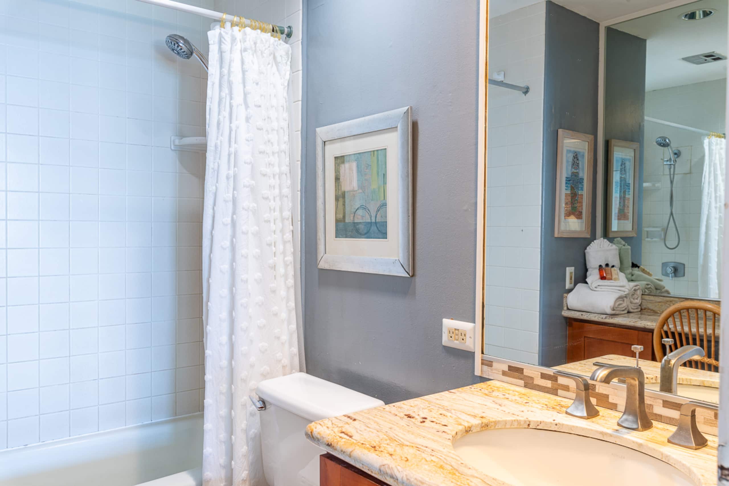 Condo in Lahaina · ★4.77 · 3 bedrooms · 4 beds · 2.5 baths - Image 19