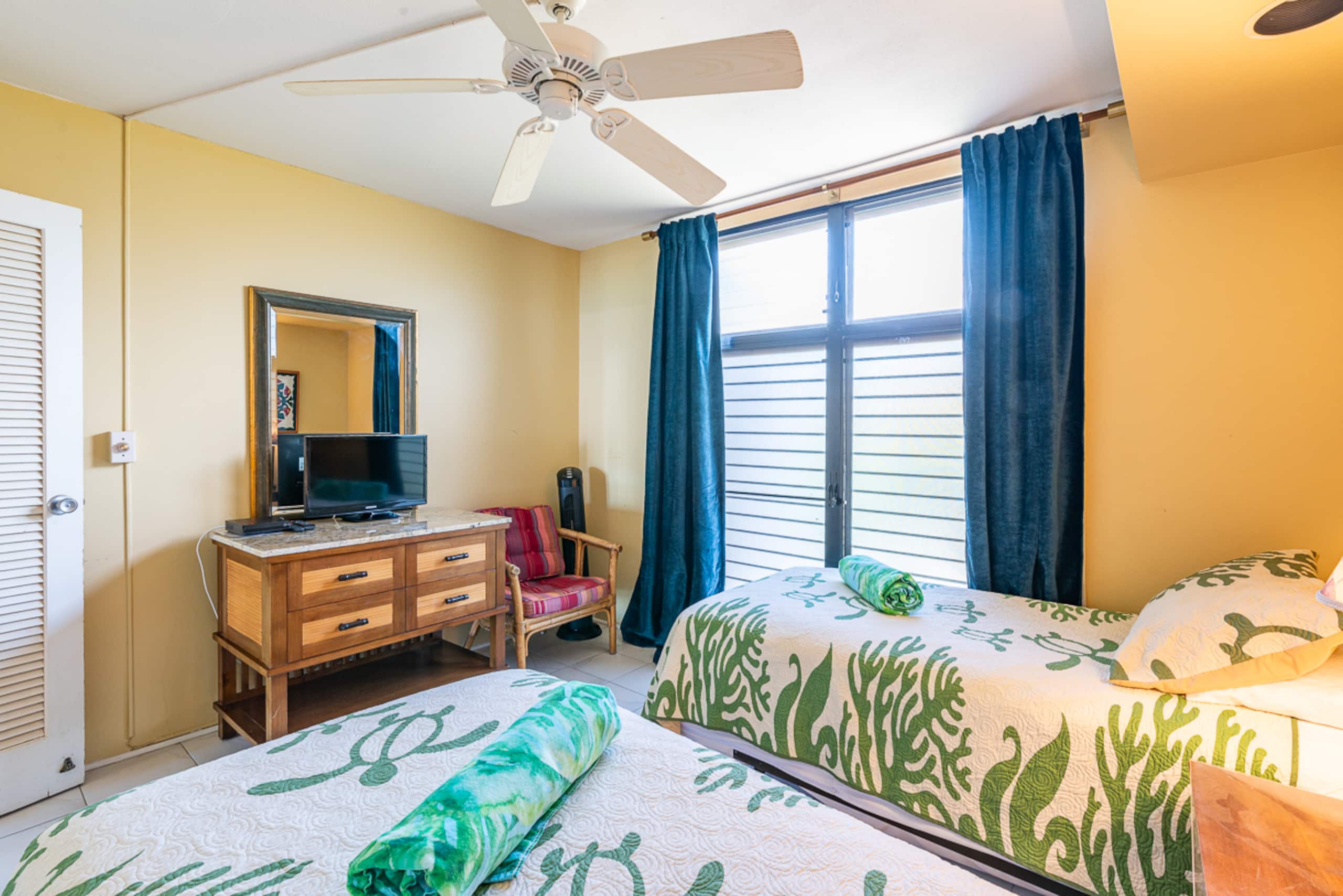 Condo in Lahaina · ★4.77 · 3 bedrooms · 4 beds · 2.5 baths - Image 11