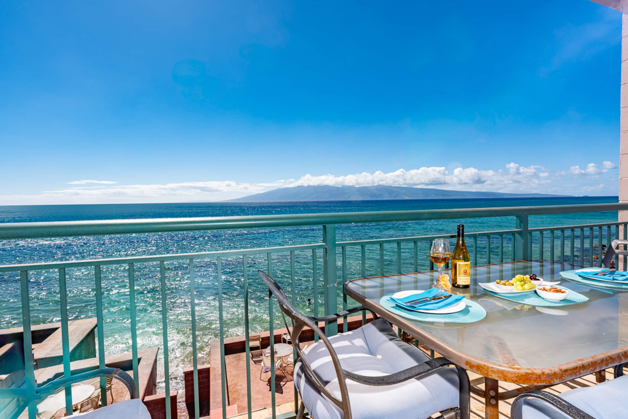Condo in Lahaina · ★4.77 · 3 bedrooms · 4 beds · 2.5 baths - Image 34