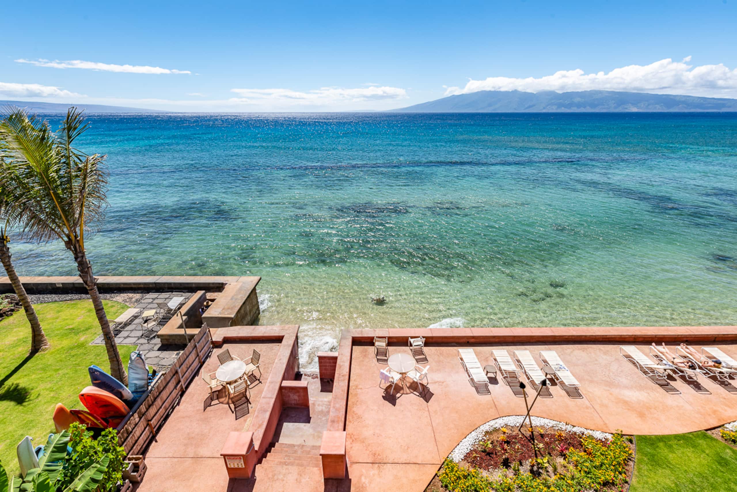 Condo in Lahaina · ★4.77 · 3 bedrooms · 4 beds · 2.5 baths - Image 32