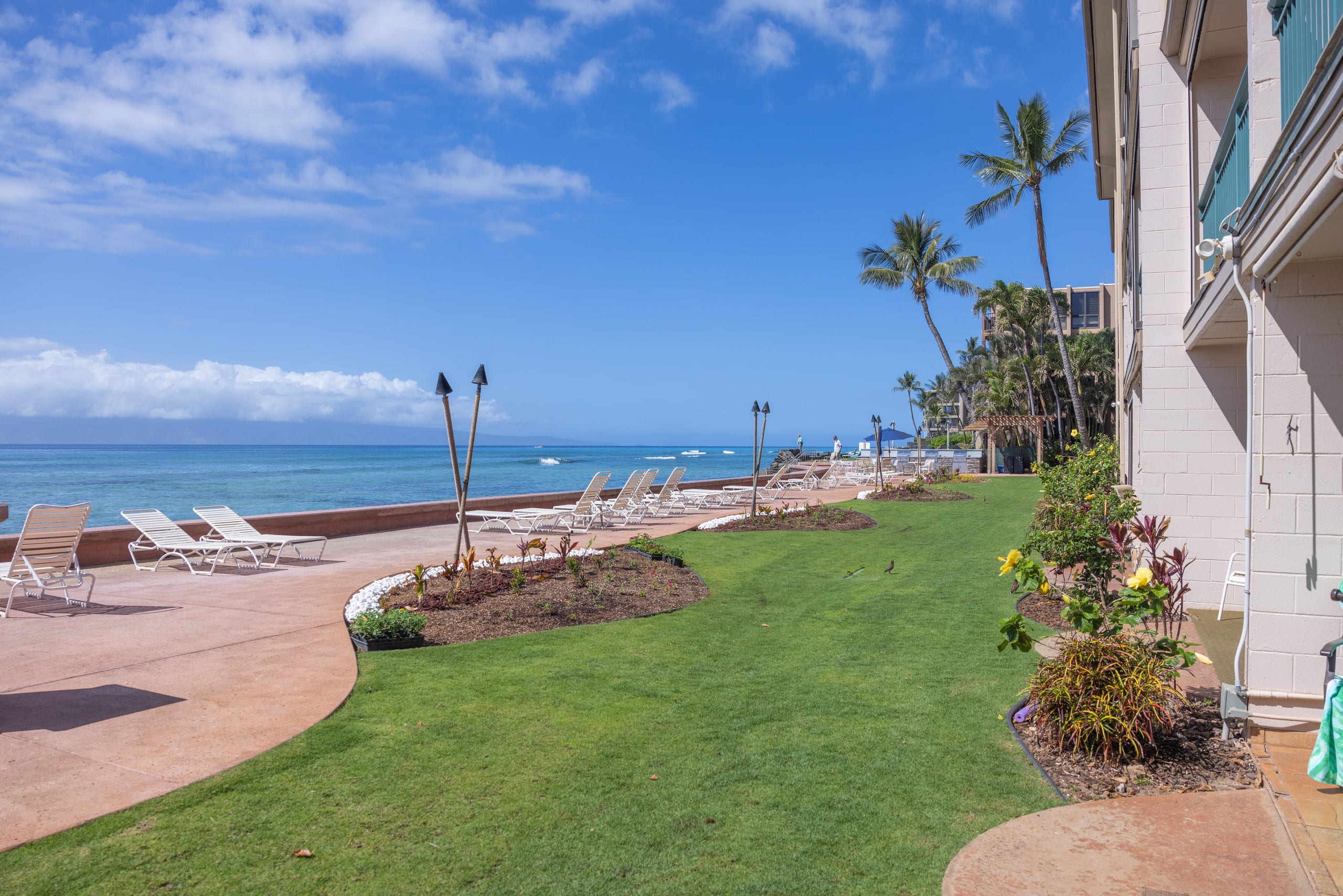 Condo in Lahaina · ★4.45 · 1 bedroom · 1 bed · 1 private bath - Image 8